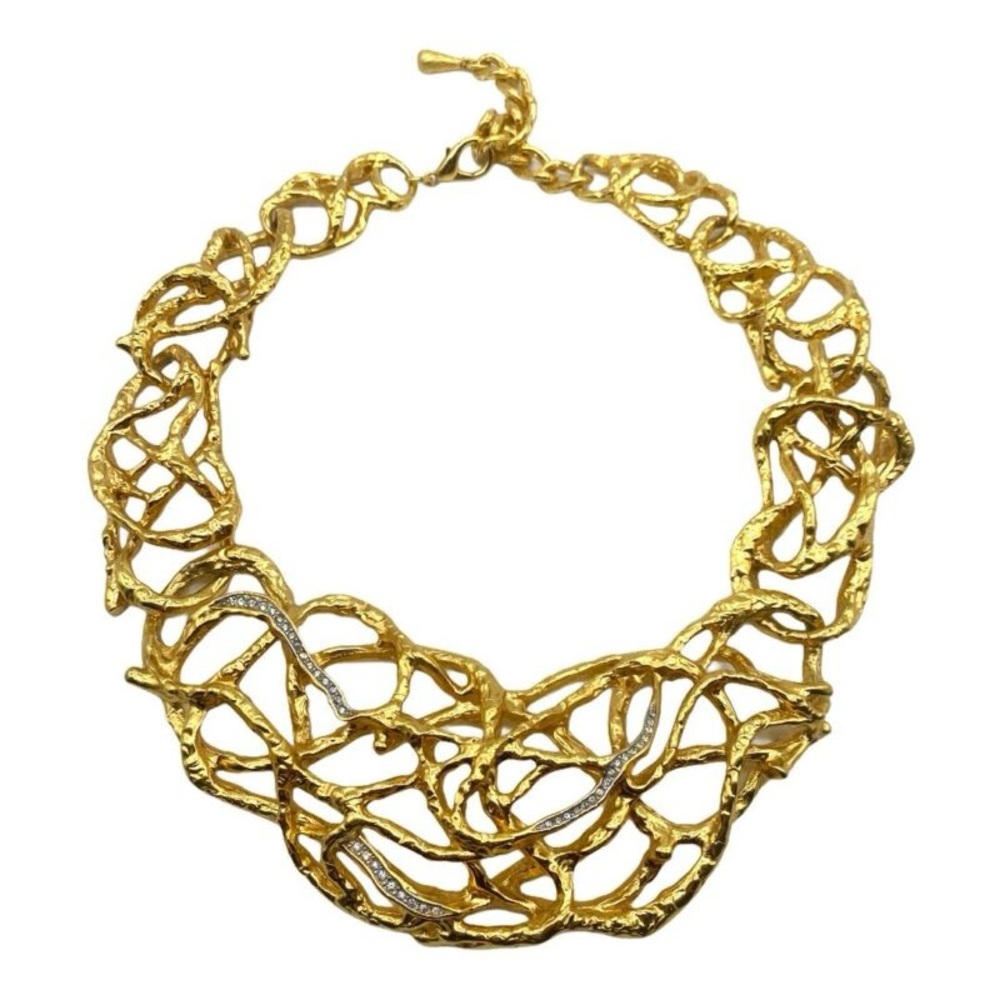 Elizabeth Taylor for Avon Treasured Vine
Collection 22Gold plated